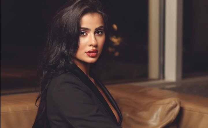 YOUMI, a Lebanese businesswoman, is one of the youngest successful women entrepreneurs in Lebanon and the Arab world.