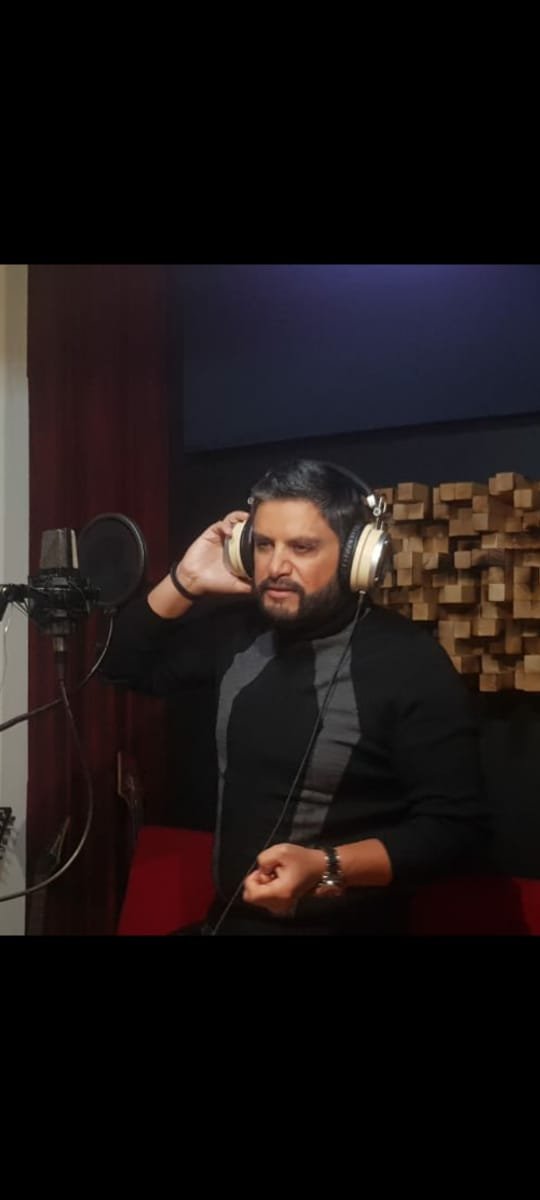 هشام الحاج يستعد لاطلاق ” عطيني من حبك” قريباً