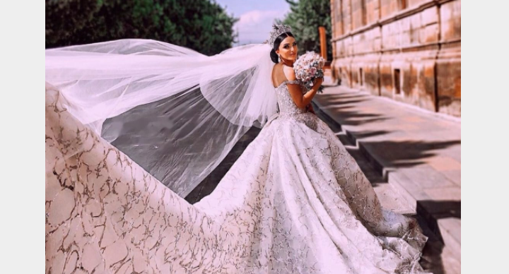 فساتين الزفاف في زمن الكورونا… مع مصممة الأزياء العالمية “Zeina Halabi”