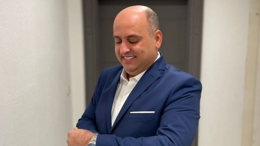 المنشد محمد رمّال يقدّم النصائح للمنشدين الصاعدين