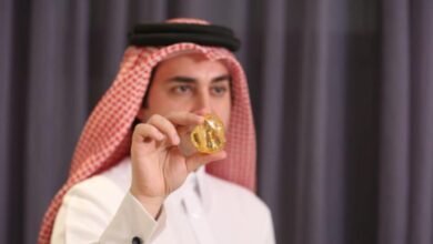 من هو مصمم المجوهرات محمد الباكر؟