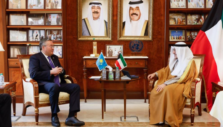 الكويت وكازاخستان تتفقان على إنشاء لجنة للتعاون المشترك