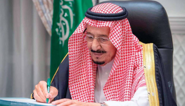 الملك سلمان يوجه بتقديم 10 ملايين دولار للاجئي أوكرانيا
