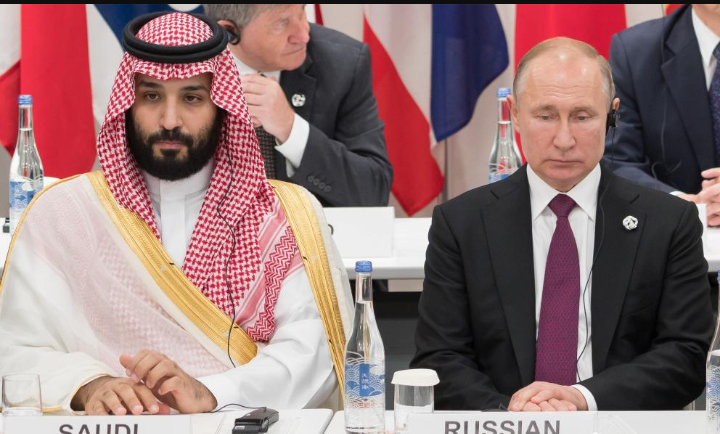 ولي العهد السعودي يبحث مع بوتين تطوير العلاقات الثنائية