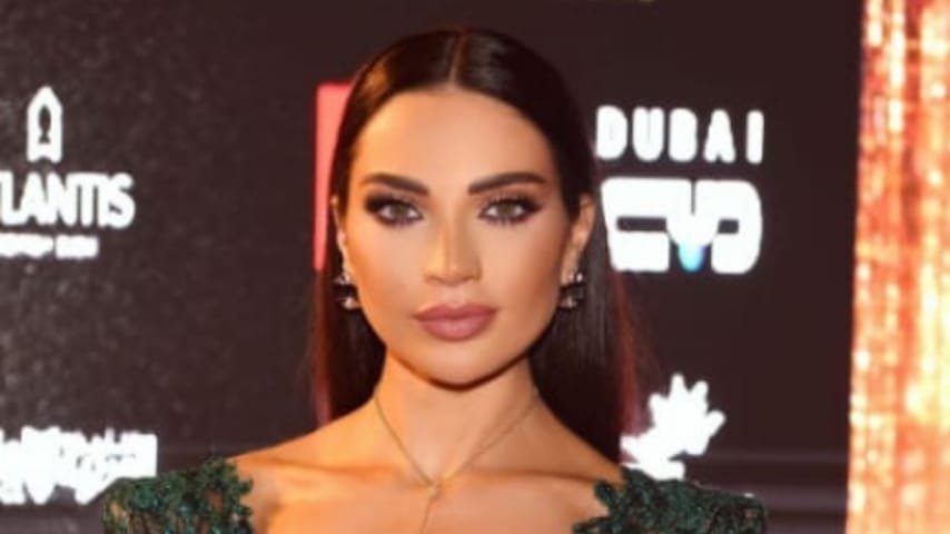 داليدا خليل تنشر صورة بفستان زفاف و الجمهور يعلق : هل دخلت القفص الذهبي؟