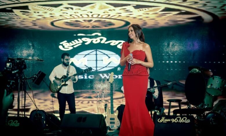 الفنانة كريستيل الملاح تخطف الأنظار في أربيل
