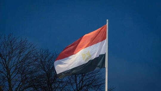 دولة عربية تدعو مصر لاستثمار ثروتها الضخمة