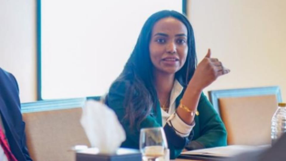 سيدة الأعمال Asia Ibrahim: النفط و الغاز أولوية لحكومات الدول الكبرى في ظل الوضع الإقتصادي العالمي