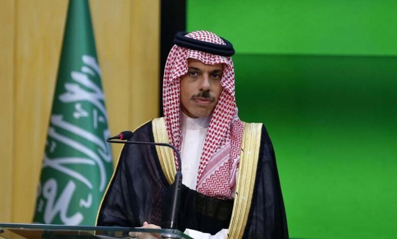 أنباء عن زيارة قريبة لوزير خارجية السعودية إلى إيران