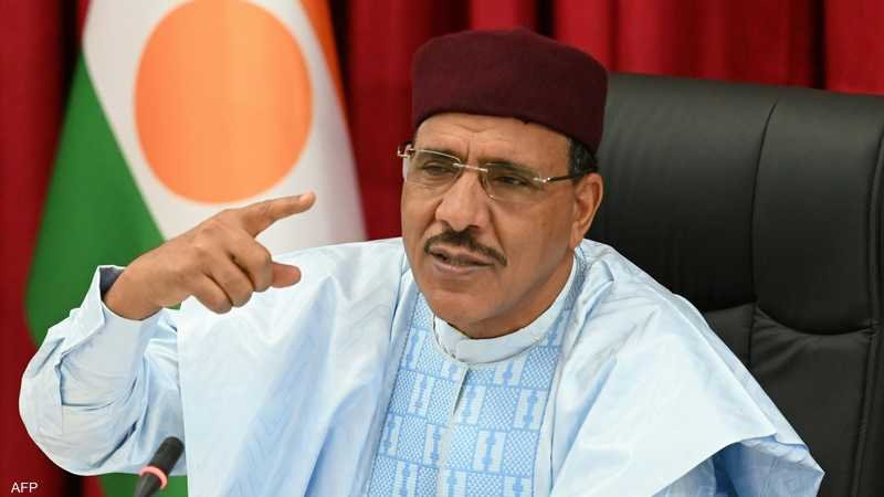 المجلس الانتقالي بالنيجر يكشف معلومات عن حالة بازوم الصحية