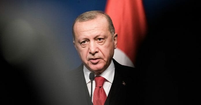 أردوغان: كثفنا الإجراءات المتخذة ضد مهربي البشر داخل البلاد و على الخط الحدودي