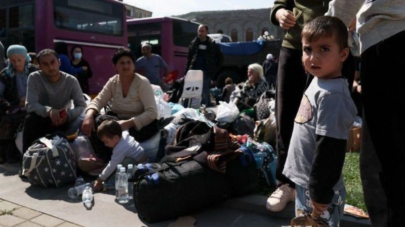 فرار غالبية الأرمن من إقليم ناغورنو كاراباخ خوفا من التطهير العرقي