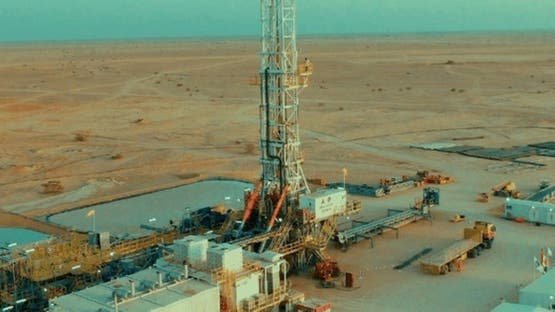 “أبراج لخدمات الطاقة” توقع اتفاقية مع”تنمية نفط عُمان” لتوفير 6 منصات حفر برية