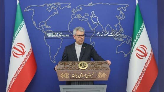 إيران تندد بالعقوبات الأميركية “الخبيثة” على تجارة النفط            