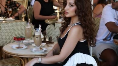   سارة التكَرلي تخطف الأنظار بإطلالة ساحرة بفستان سهرة أنيق  
