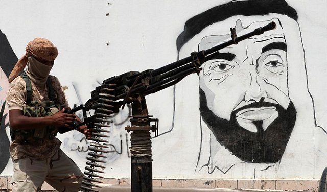 السعودية تفند رواية الإمارات بشأن السفينتين في اليمن… دعوات عربية لاحتواء التصعيد