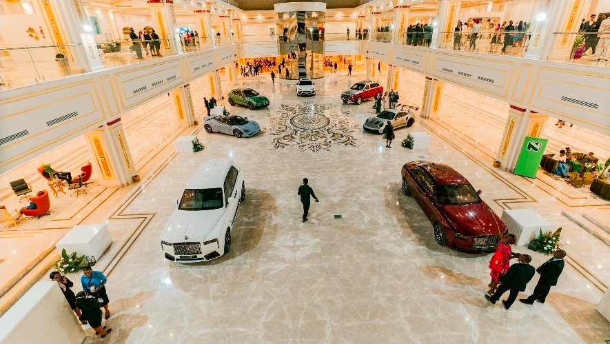 جلالة الملك مسواتي الثالث يفتتح رسميًا “إيزولويني بالاتزو” في حدث تاريخي بمملكة إسواتيني