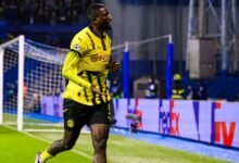 غيراسي وكونستانتيلياس يقودان دورتموند للفوز 2-0 على هامبورغ