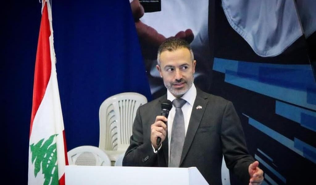 الدكتور حبيب ظريفة أول طبيب أسنان معتمد لإستخدام تقنية “Lumineers” من cerinate في لبنان