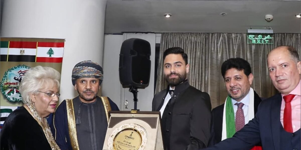 بحضورٍ إعلاميٍ و دوليٍ كبير.. الممثل اللبناني حسين فنيش مكرّماً في القاهرة