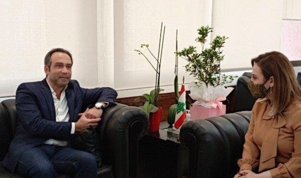 زار رئيس نادي الأنصار نبيل بدر مقر وزارة الشباب والرياضة، حيث كان في استقباله الوزيرة فارتينيه أوهانيان.