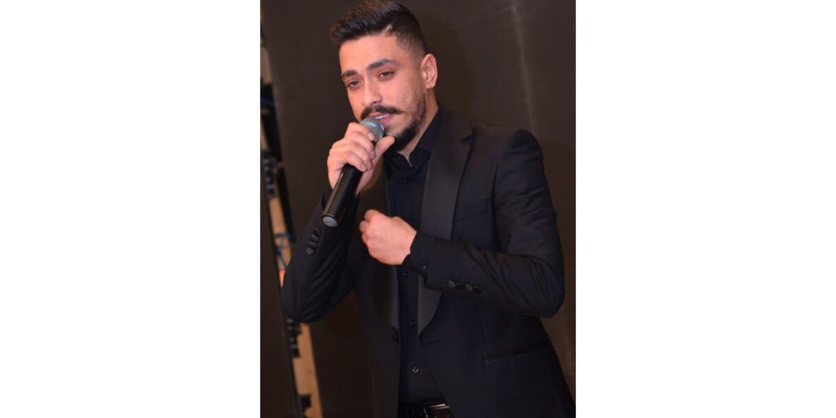 مهرجان AFDAL الدولي يقدم جائزة أفضل نجم غنائي لبناني شاب للفنان مهند زعيتر