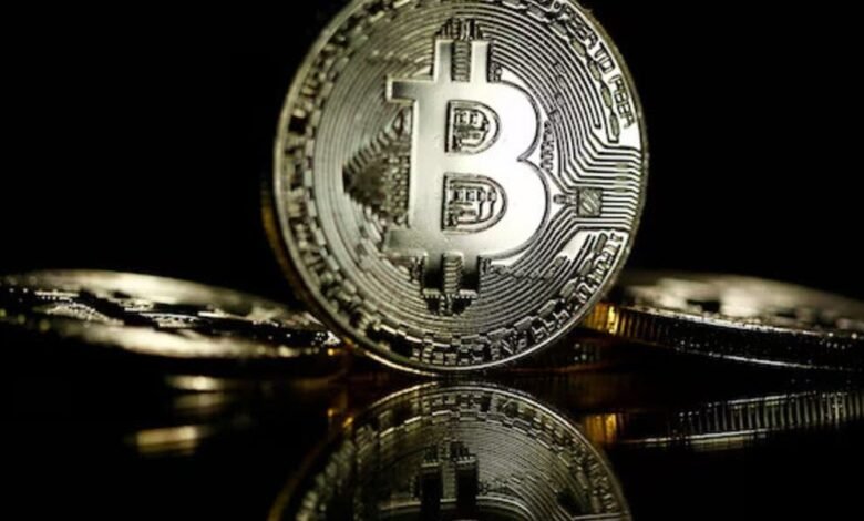 “بيتكوين” تكتسب خصائص الأصول التحوطية في ظل قفزات المعادن