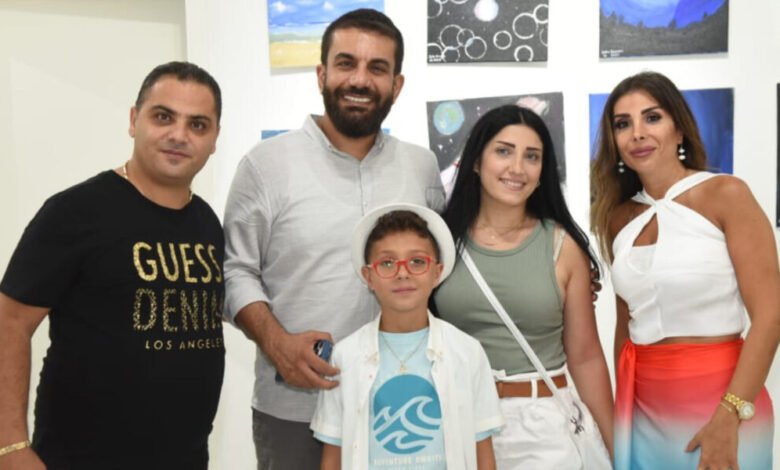 الطفل المبدع الرسام جون جاسوس يعرض لوحاته للمرة الاولى ويُذهل الحضور !
