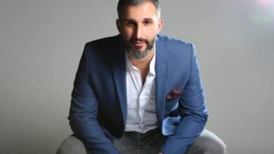 بعد نجاح أغنية ماجد المهندس وأغنية اليوم الوطني «يا إماراتي… أيمن قميحة يغرد خارج المنافسة في «تعا خبيك» لرحمة رياض