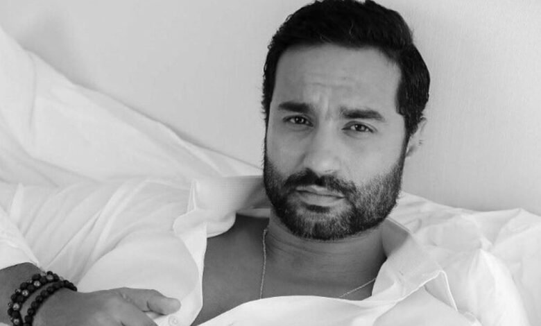 كريم فهمي: هي ريهام عبدالغفور فين من الجوائز و التكريم