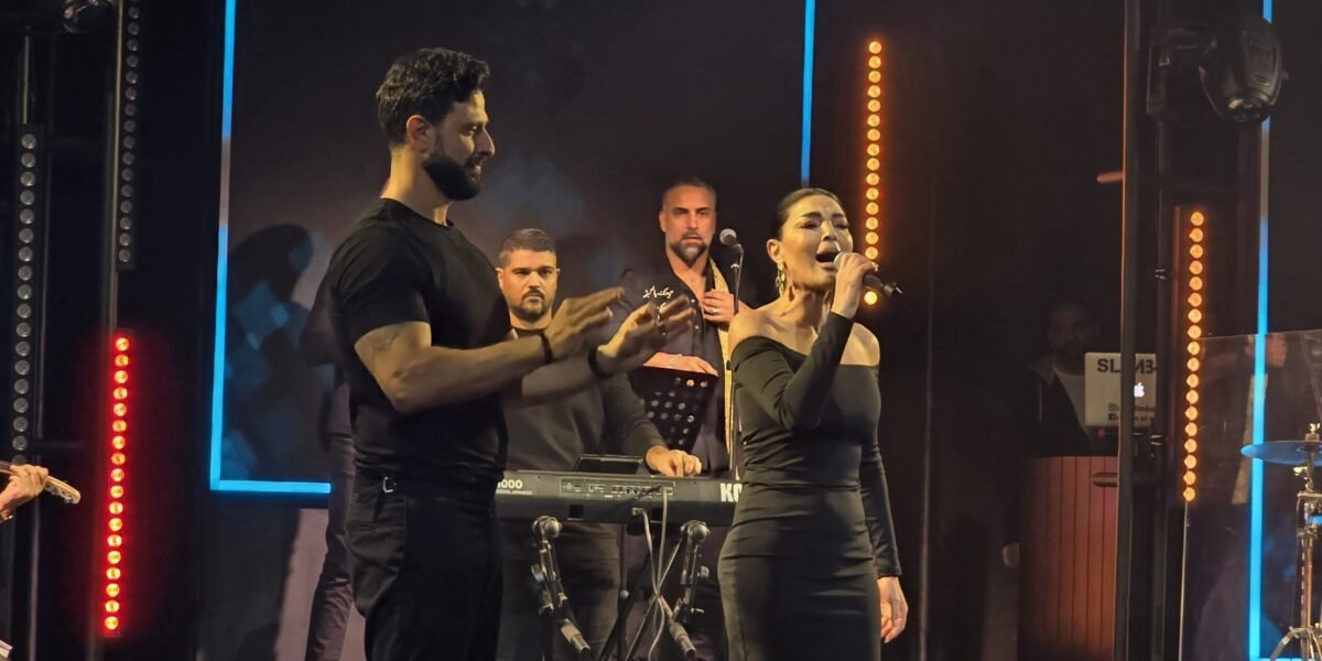 كريم نور يتألق في “أنتيكا بيروت” بحضور النجمة العربية دينا حايك كضيفة مميزة - صورة مميزة كريم نور يتألق في “أنتيكا بيروت” بحضور النجمة العربية دينا حايك كضيفة مميزة