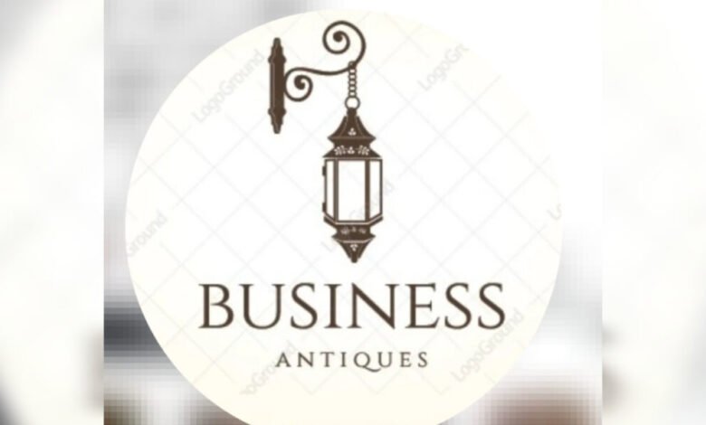 متجر “Business Antiques” يقدم تشكيلة واسعة من التحف الفرنسية