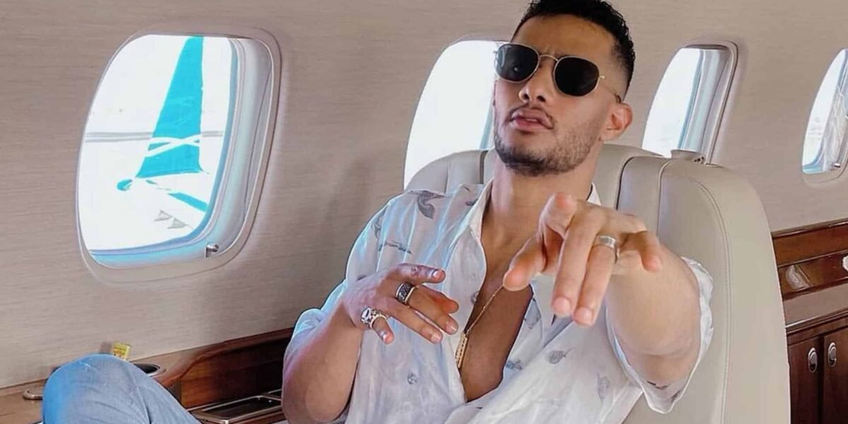 محمد رمضان يشعل الجدل بظهوره المثير في صور كواليس جديده