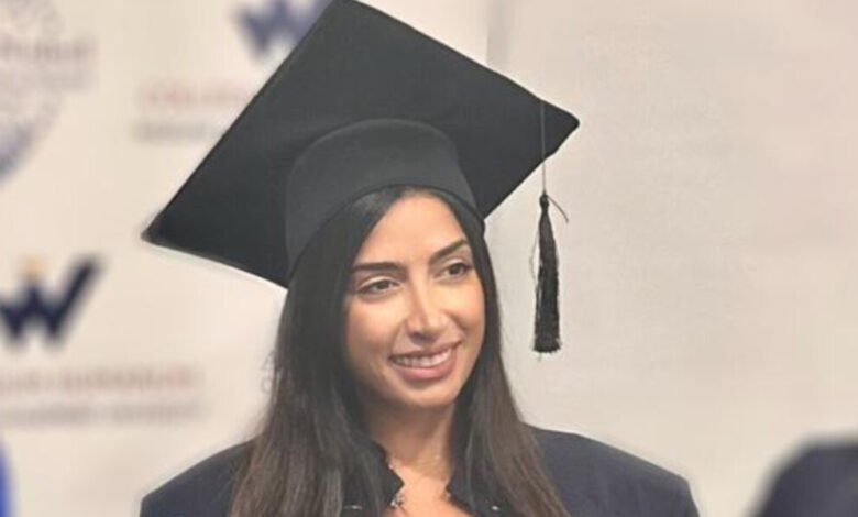 من السوشيال الميديا إلى العلم… إلسا بولس تحقق درجة الدكتوراه في إدارة الأعمال