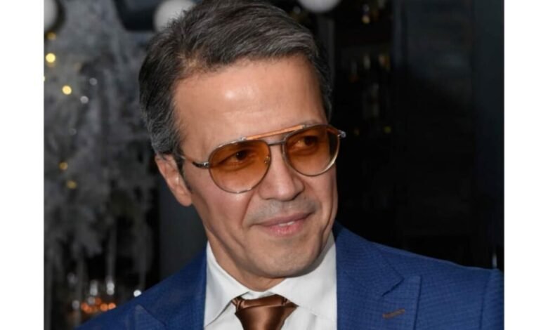 من هو “Elie Fares”؟